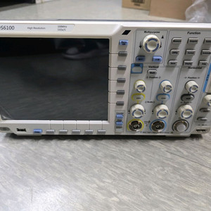 디지털 오실로스코프 MDS6100