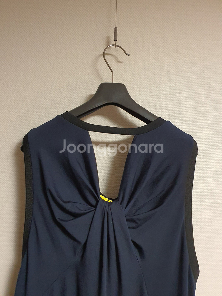 럭키슈에뜨 맥시 자수 디테일 원피스 36 사이즈 정품--7