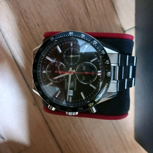 태그호이어 커넥티드 e4 포르쉐와 까레라 크로노 오토매