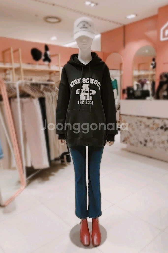 (플라스틱아일랜드) 레터링후드기모티셔츠--2