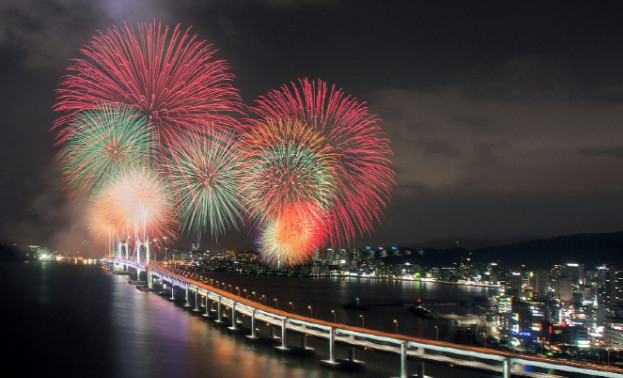 파크하얏트 부산 오션뷰 킹룸 방에서 불꽃축제 직관가능( 이미지