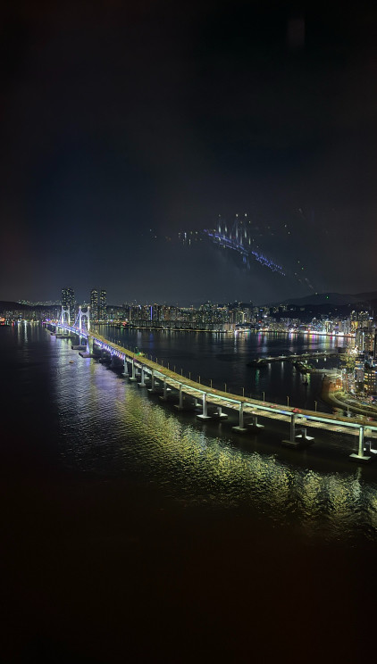 파크하얏트 부산 오션뷰 킹룸 방에서 불꽃축제 직관가능( 이미지