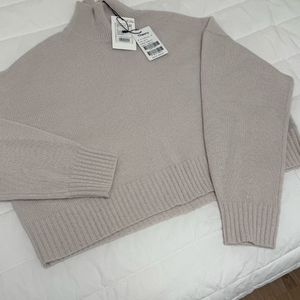 Theory 띠어리 캐시미어 크롭 터틀넥 니트