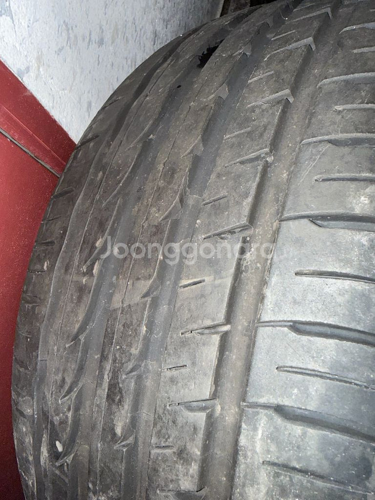 사일론 235 30 /245 30 20인치타이어팝니다--2