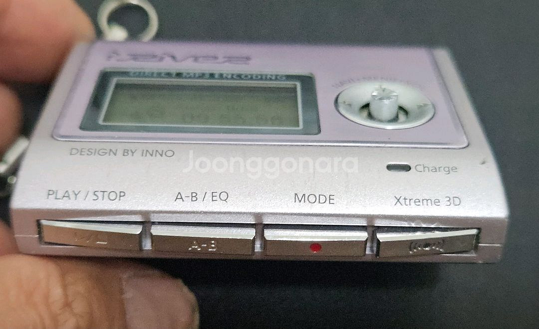 아이리버 256메가 mp3 팝니다.--8