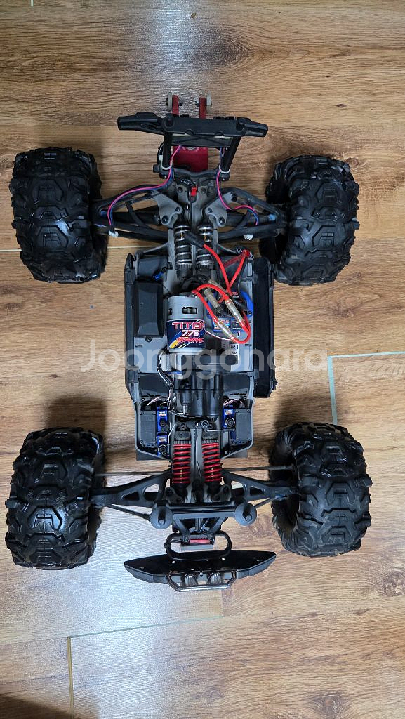 트랙사스 서밋1/8 RC카 충전기포함--8