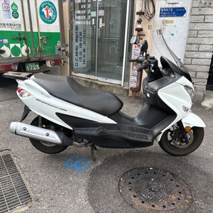 서울 스즈키 버그만 200 21년식 상태양호 차량