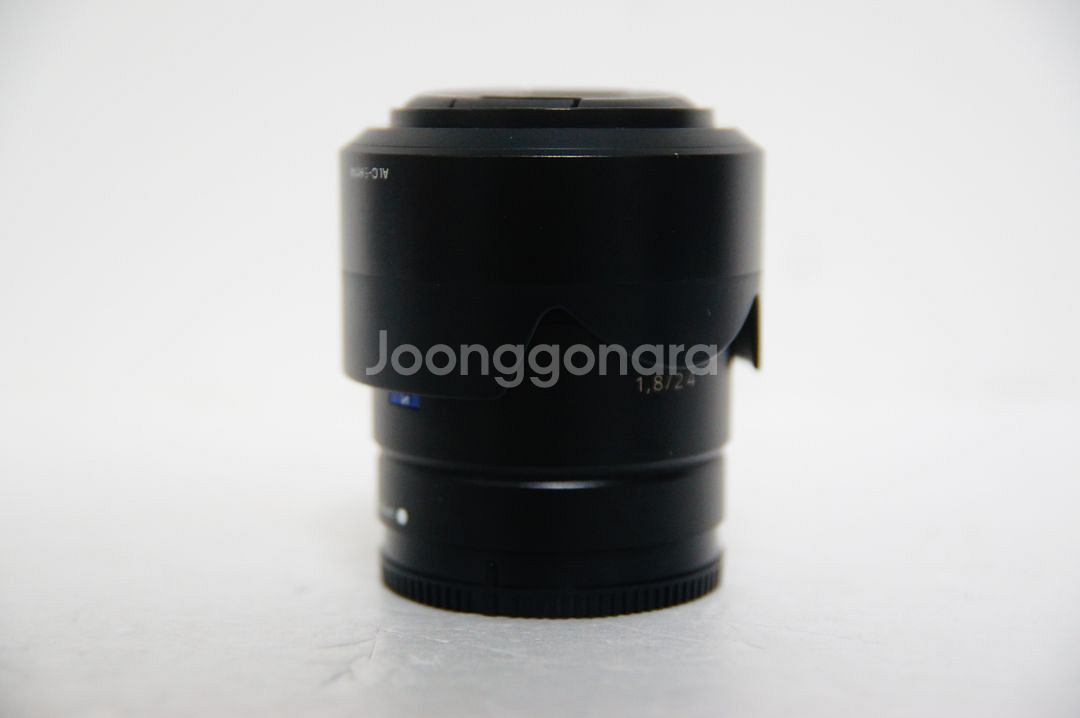 [소니] 칼이사 SEL 24mm f1.8 팝니다.--1