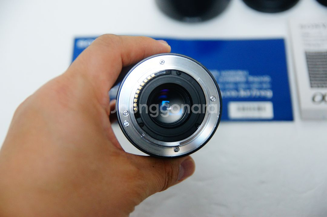 [소니] 칼이사 SEL 24mm f1.8 팝니다.--4