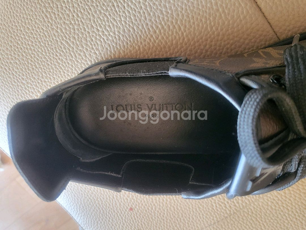 (A+급)루이비통 슬라럼 스니커즈 7사이즈--4