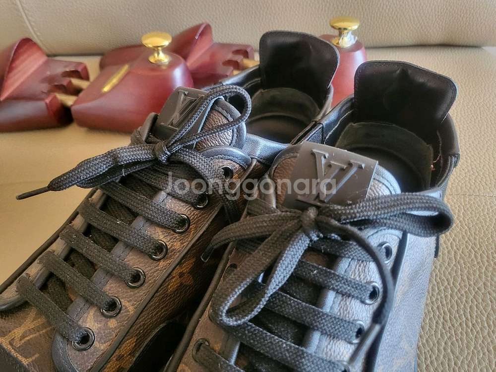 (A+급)루이비통 슬라럼 스니커즈 7사이즈--5