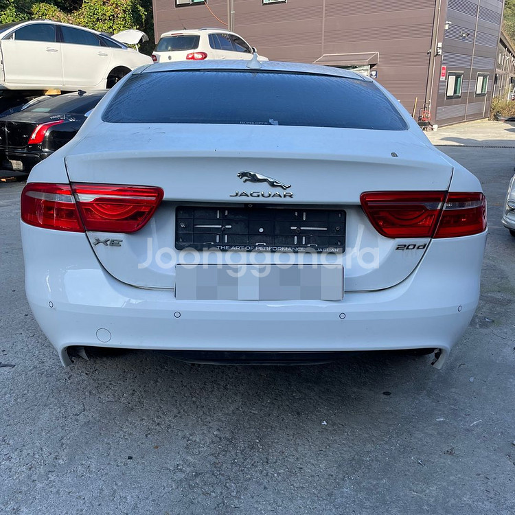 재규어 XE 2.0D 936010 16년식 분해 판매--1