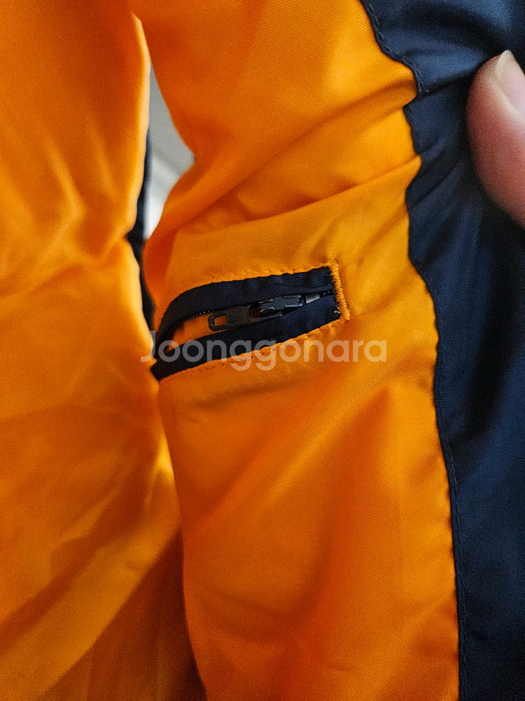 아디다스 패딩조끼 s사이즈 판매합니다.^^--3