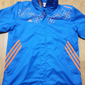 아디다스 운동복 바람막이 95 사이즈입니다