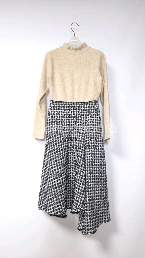 한섬 마인 니트 배색 언밸런스 체크 원피스 44~55--0