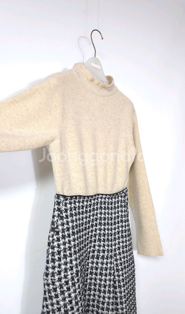 한섬 마인 니트 배색 언밸런스 체크 원피스 44~55--2