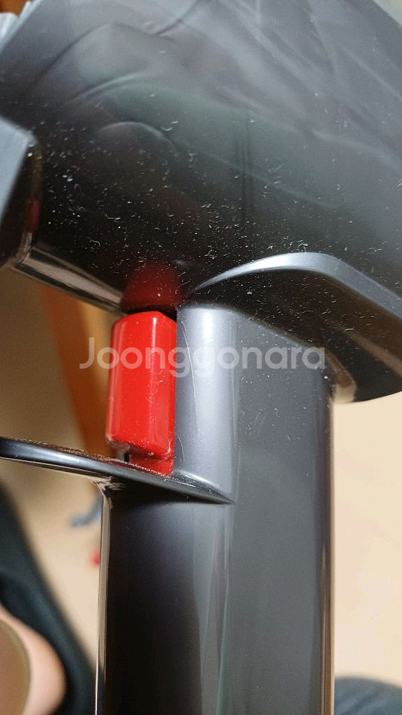 다이슨 v8 메인바디 2개 부품용--4