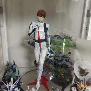 메가하우스 GGG 아무로 레이 피규어