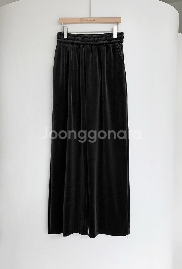 르꼬르망.벨벳 밴딩팬츠 미착용--2