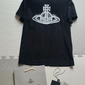 비비안웨스트우드 백화점 구입 풀세트 티셔츠