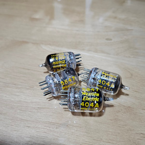 westone 404A 와 실바니아 5847 진공관