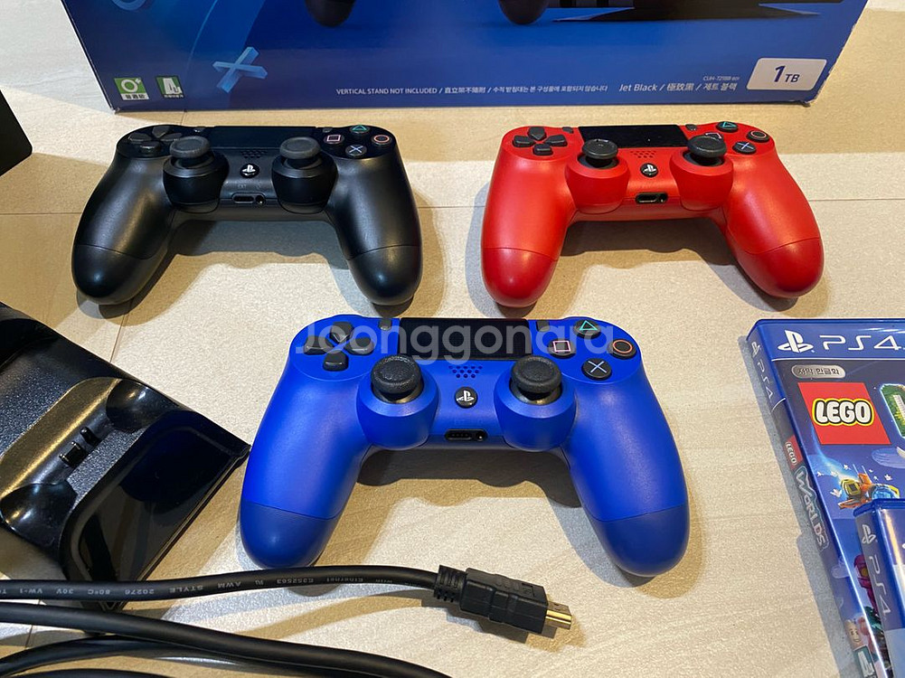 PS4 PRO 1TB-7218B & 도킹쿨러등등 판매--1