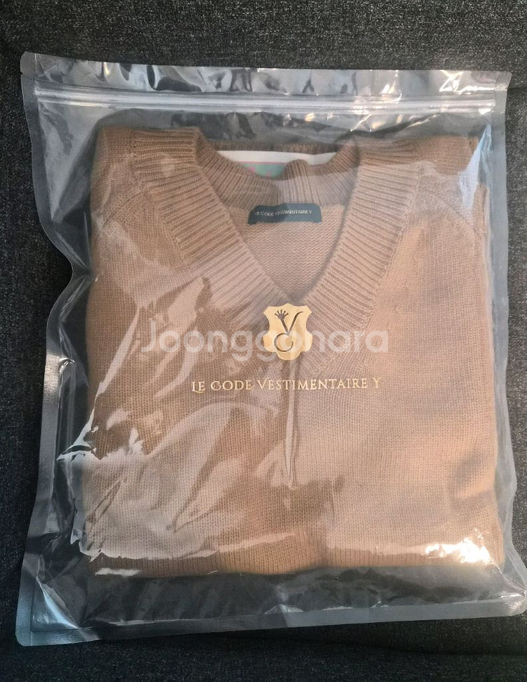 코스모폴리탄줄라이 예지스 PARIS V NECK 니트--2