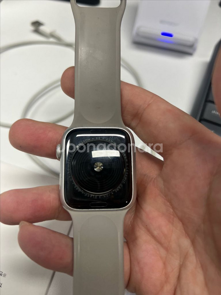 애플워치 se1 44mm 팝니다.--2