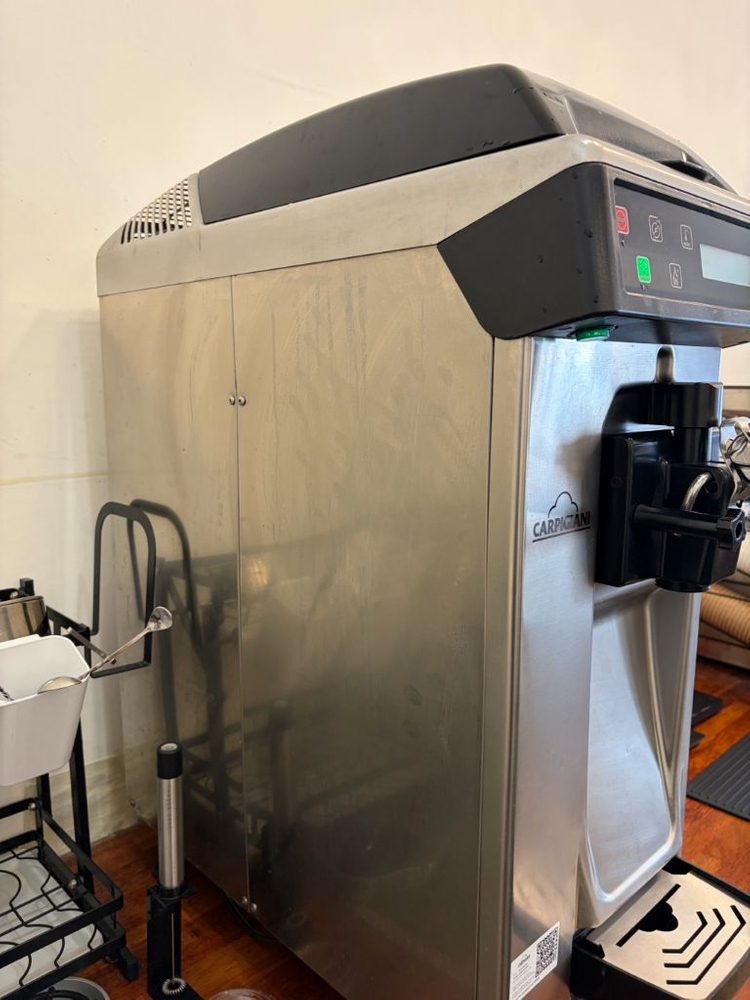 소프트 아이스크림 기계 칼피자니 161G 상하목장--2