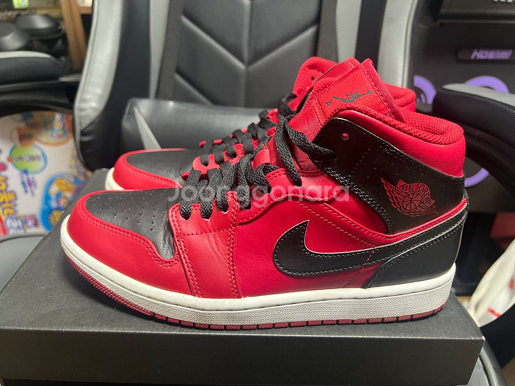 나이키 에어조던1 미드 브레드 리버스 260--0