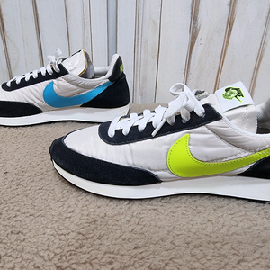 나이키 에어 테일윈드79 월드와이드 (C677