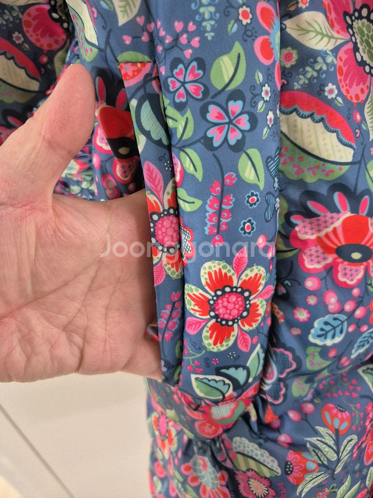 오일릴리 OILILY 패딩 (덕다운)L사이즈 택포7만원--6