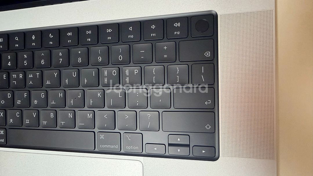 M2 Pro 맥북프로 16인치 실버, 애플케어+포함--1