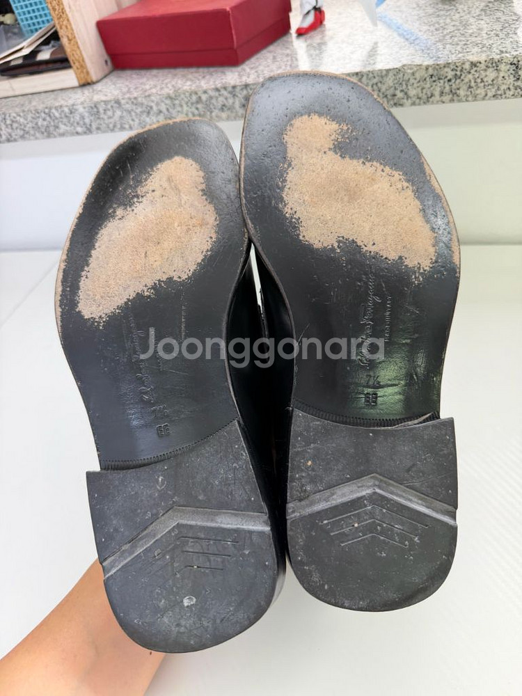 정품) 페라가모 간치니 남성 로퍼 7.5--8