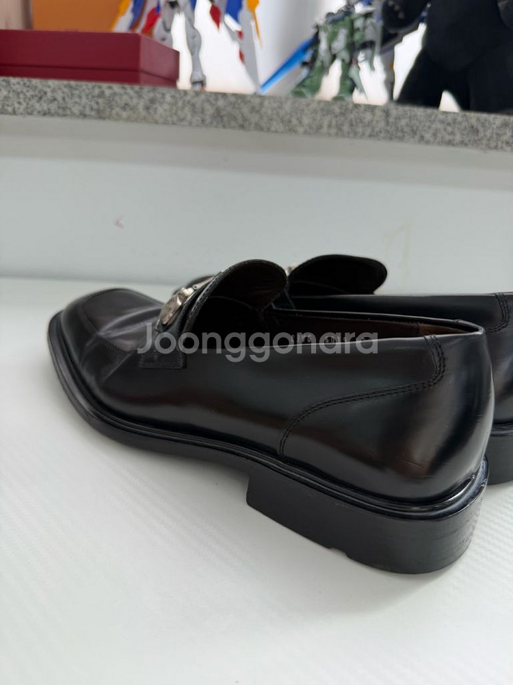 정품) 페라가모 간치니 남성 로퍼 7.5--5