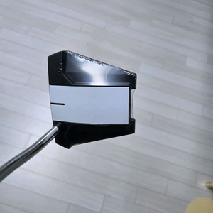 새상품 오디세이 화이트 핫 퍼터 33인치