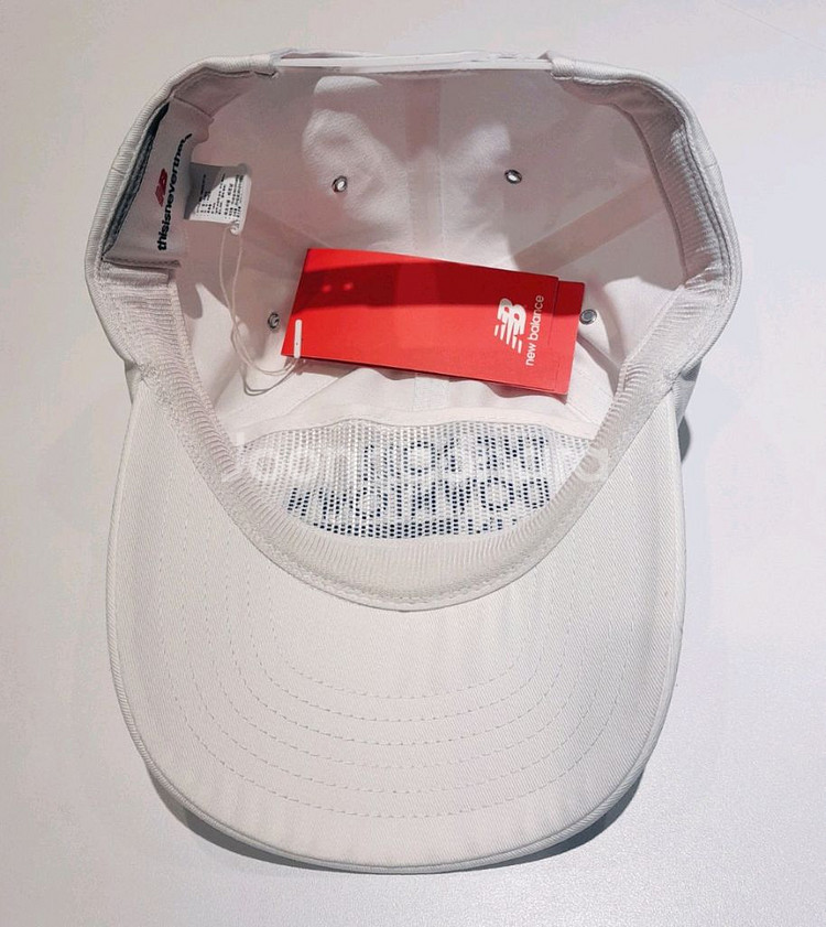 (새상품) 디스이즈네버댓 X 뉴발란스 스냅백--3