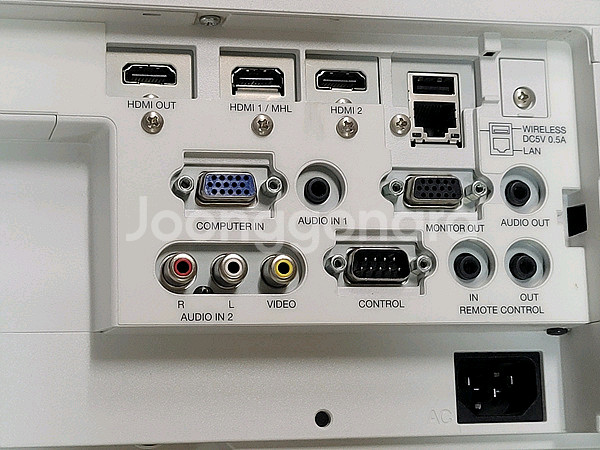 히타치CP-WU5500 5200안시 FHD빔프로젝터--1