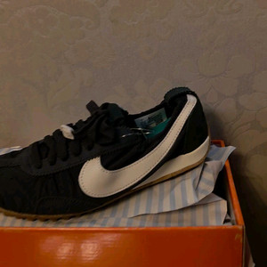 나이키 x 자크뮈스 문 슈즈 블랙