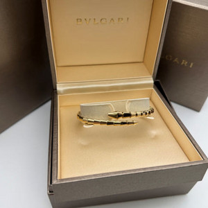 불가리 세르펜티 바이퍼 팔찌 뱀팔찌