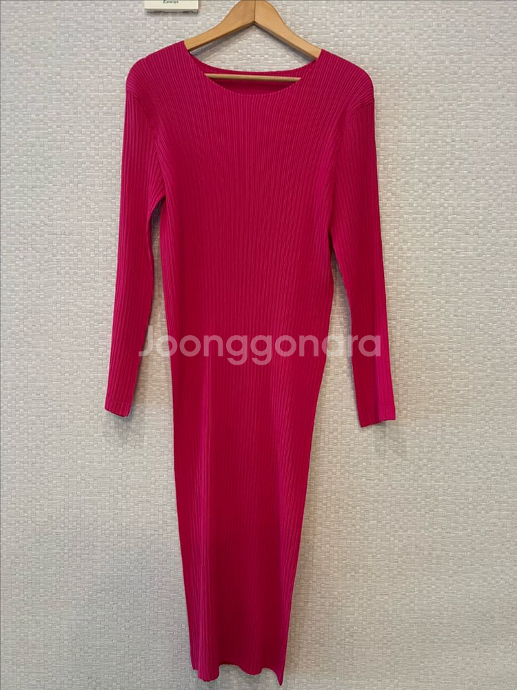 이세이미야케 해칭 긴팔 원피스 핑크--1