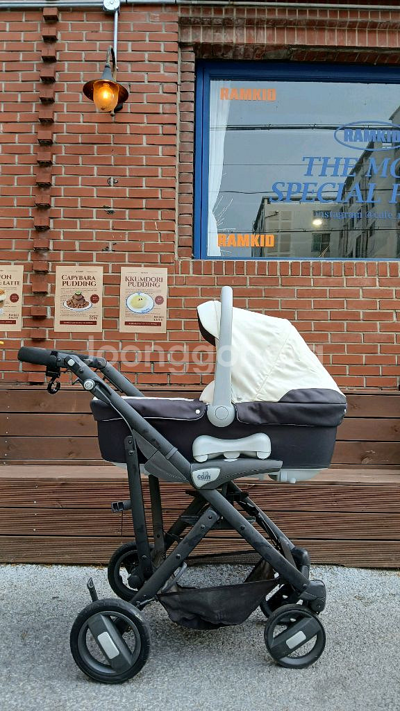 최고급 명품 럭셔리 디럭스 유모차 깜. 고가의 이태리제--1