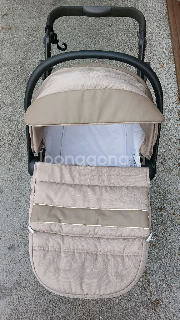 최고급 명품 럭셔리 디럭스 유모차 깜. 고가의 이태리제--8