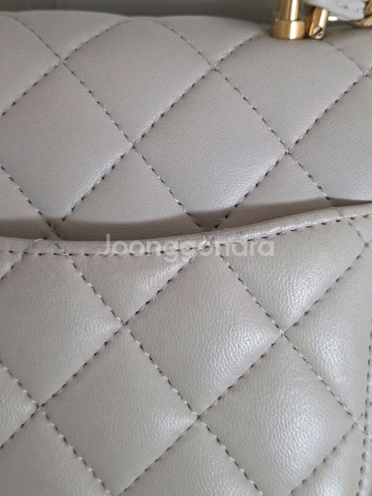 샤넬 뉴미디 탑핸들 그레이--4