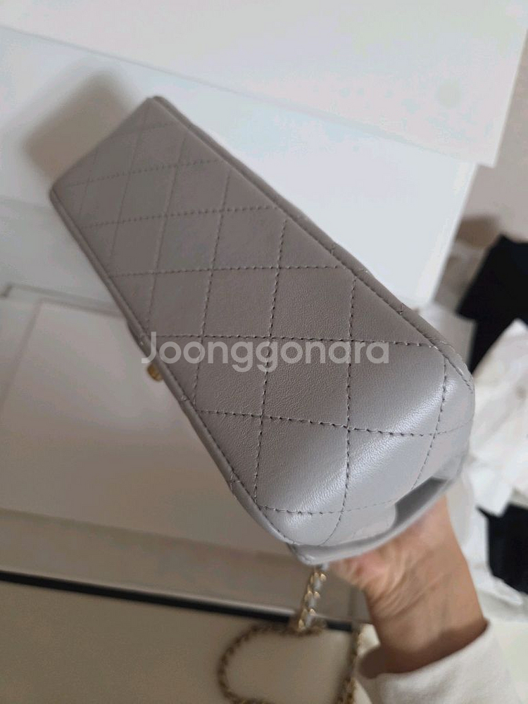 샤넬 뉴미디 탑핸들 그레이--2