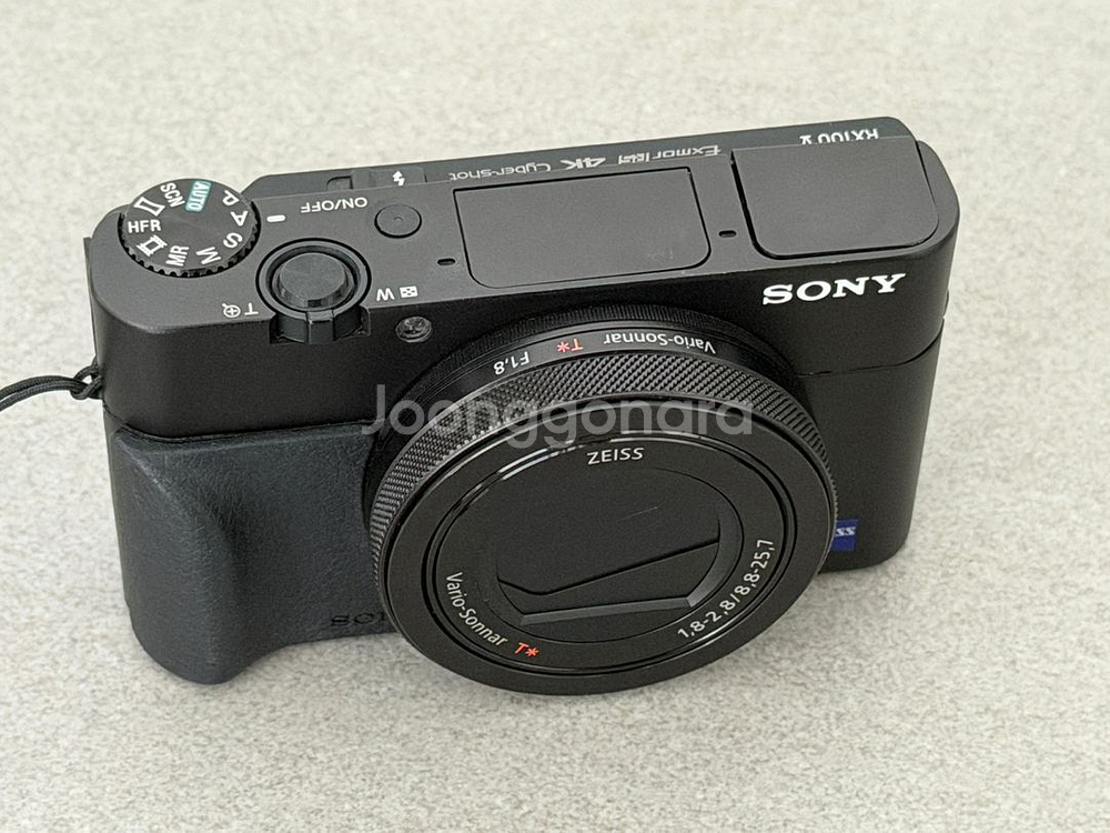 소니RX100V+슈팅그립+배터리2+가죽케이스 판매합니다--2