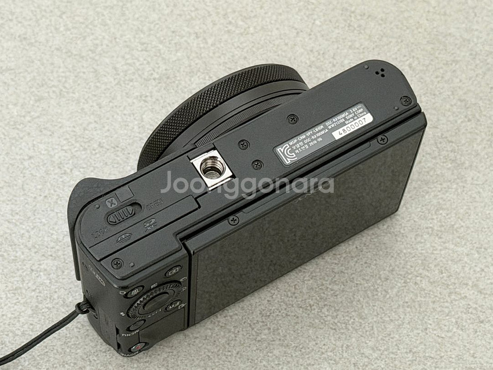 소니RX100V+슈팅그립+배터리2+가죽케이스 판매합니다--5