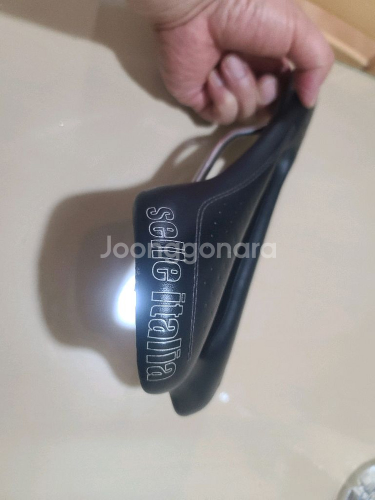 셀레이탈리아 자전거안장--0