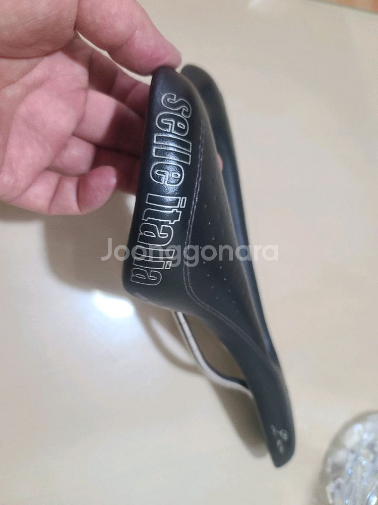 셀레이탈리아 자전거안장--1