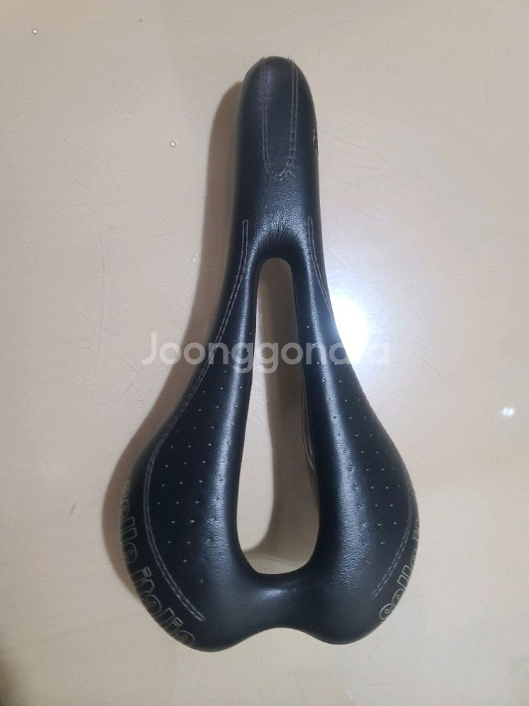 셀레이탈리아 자전거안장--3